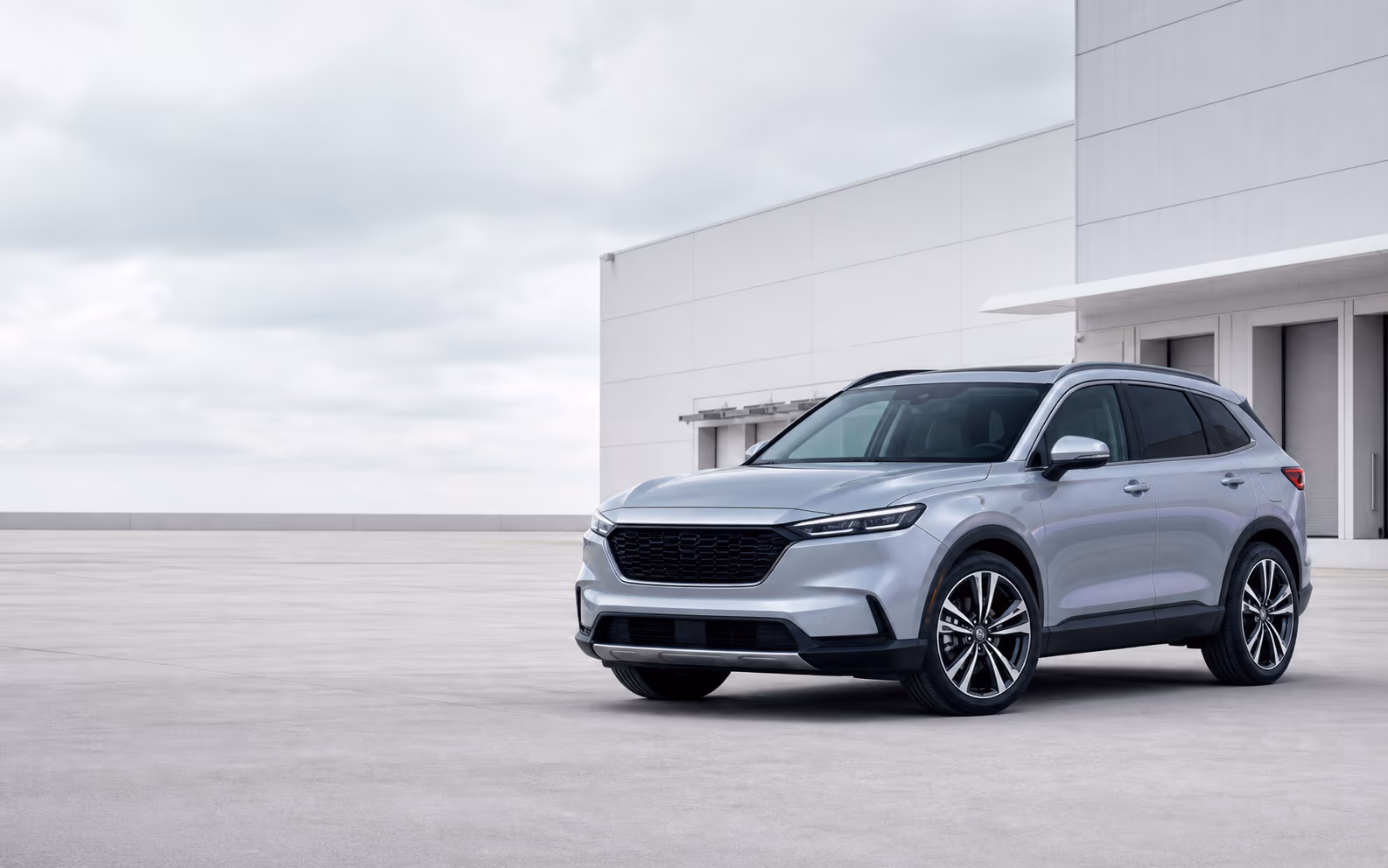 Демонстрационный импортный автомобиль EASTLINE AUTO