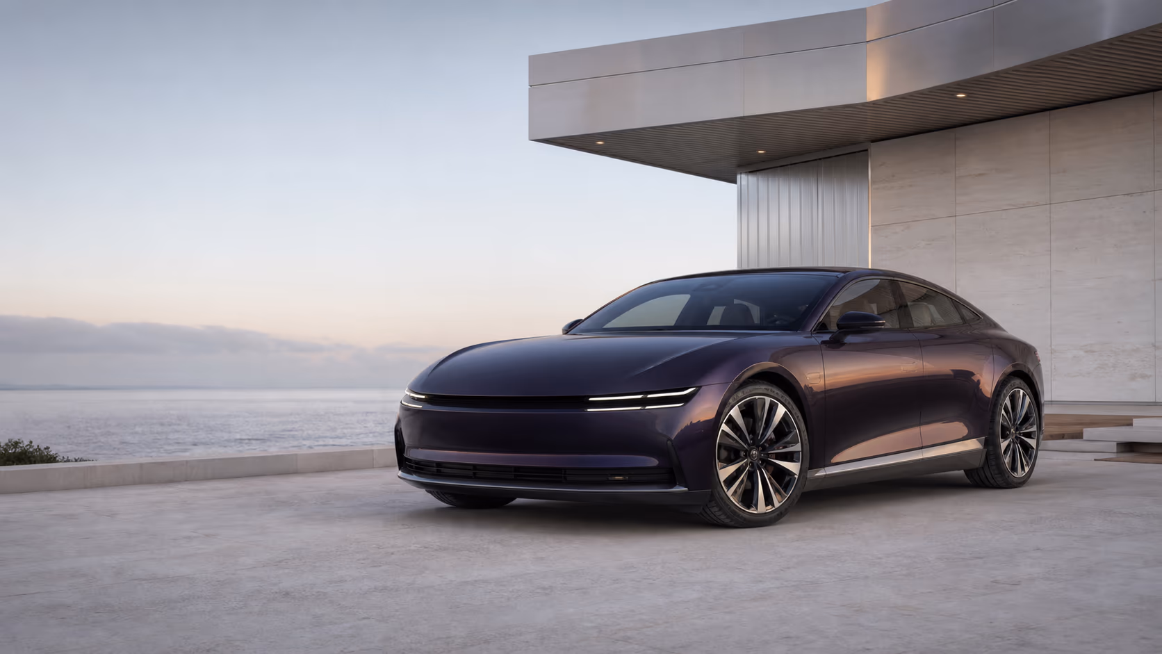 Вымышленный электрический fastback ORBITA FLOW